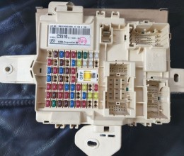 [뉴쏘렌토R] 퓨즈박스- 정션 박스 어셈블리－인스트루먼트 판넬(JUNCTION BOX ASSY-I/PNL)